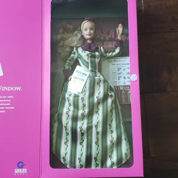 Barbie The Front Window - Picture 2 of 8